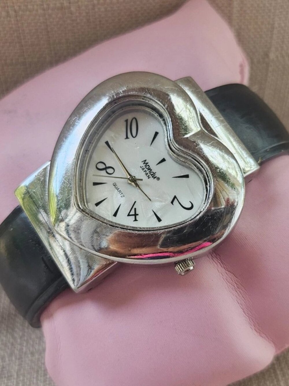 Mondu Japan Women Wristwatch Black Cuff Band Analog Quartz Watch